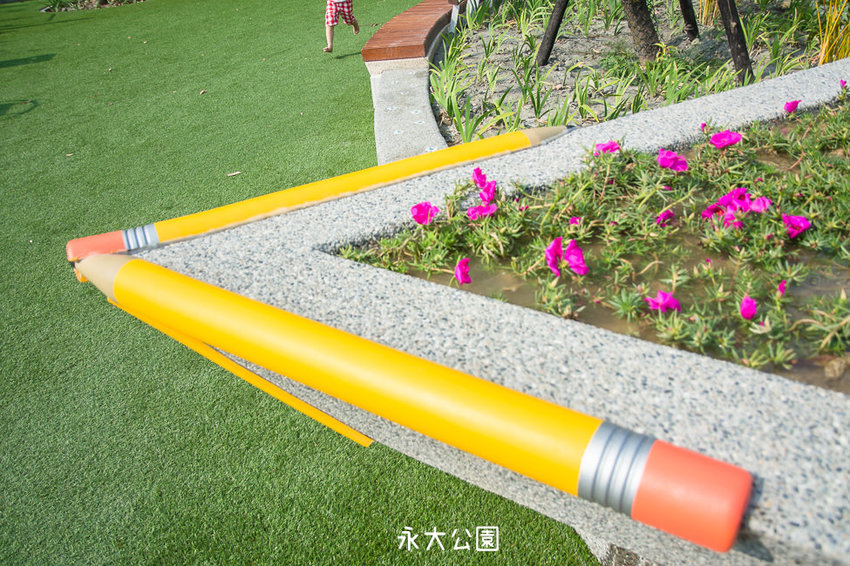 ｜特色公園｜永大公園，大型海盜船結合沙坑、盪鞦韆、溜滑梯等設施，一起來當北海小英雄 - 阿婷的旅行札記。