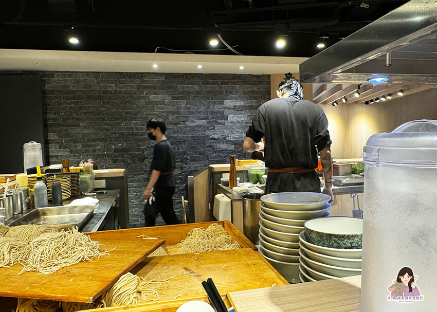 【新莊美食】熊越岳,排隊美食拉麵控必吃,內用加麵加湯免費,叉 【新莊美食】熊越岳,排隊美食拉麵控必吃,內用加麵加湯免費,叉