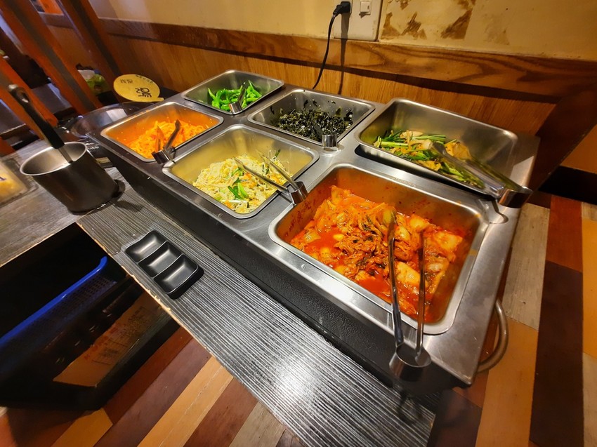 台中豐原美食推薦「糕糕在尚」韓式料理吃到飽！肉品飲料小菜無限供應~還有韓服體驗拍網美照!