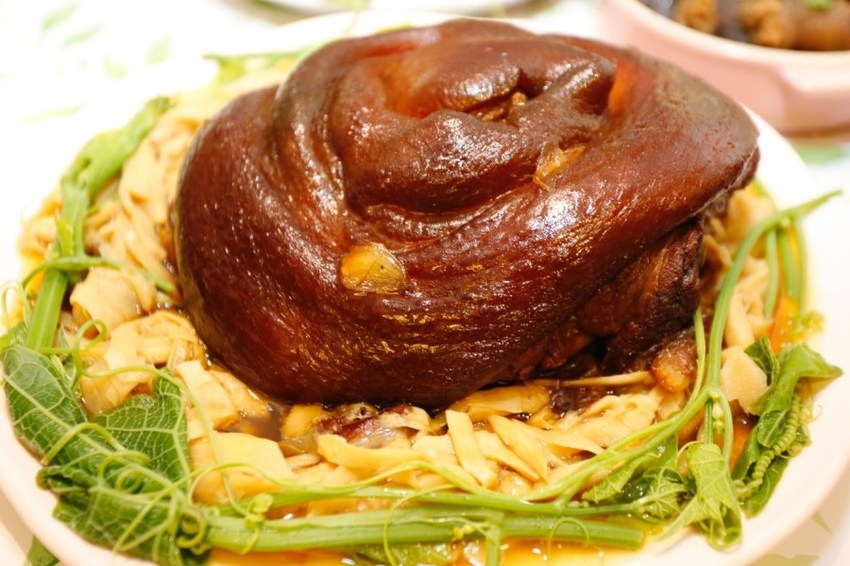 2020年菜,上網預訂,台中名店,台味櫻花蝦米糕,富貴筍絲燒蹄膀,年菜預購,有春年菜,有春茶館,紅糖年年步步糕,花雕御品鮮活蝦,酒家魷魚螺肉蒜,黃金蟲草燉烏雞 @VIVIYU小世界