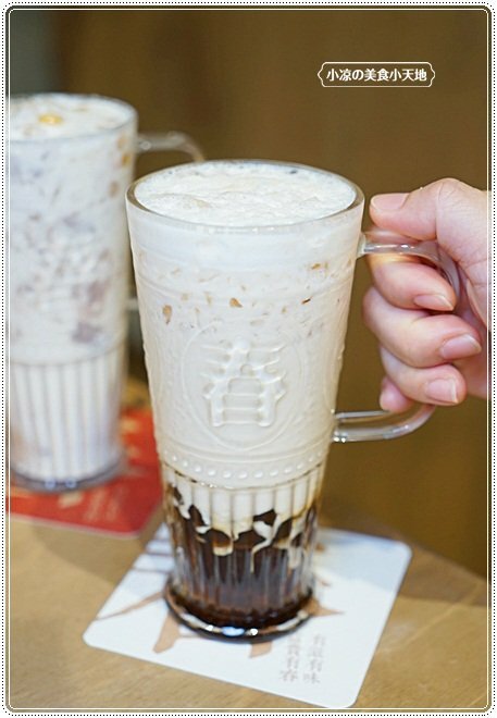 當牛肉雙寶遇上麻辣顛覆傳統新思維!台中在地茶館推新品您來嚐鮮了嗎? 還有古早功夫菜、小點心,聚餐首選就在這!!