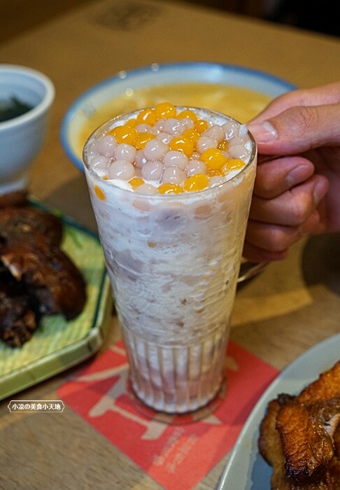 有春茶館｜超浮誇芒果冰開賣囉！還有不少新菜上市，必點糖醋燻鱸魚、青花椒牛小排板條、椒鹽鴨頭鴨翅，聚餐