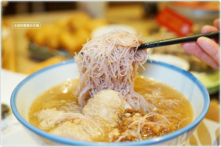 當牛肉雙寶遇上麻辣顛覆傳統新思維!台中在地茶館推新品您來嚐鮮了嗎? 還有古早功夫菜、小點心,聚餐首選就在這!!