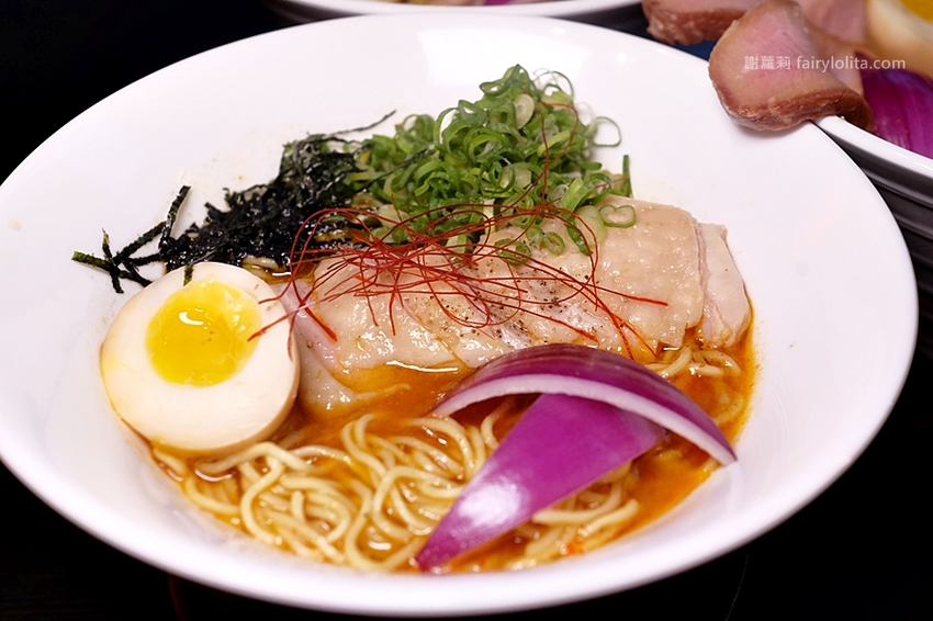 台中美食 | 麵屋聚。宵夜限定!隱藏版深夜系日式拉麵,一天只賣5小時! @蹦啾♥謝蘿莉 La vie heureuse