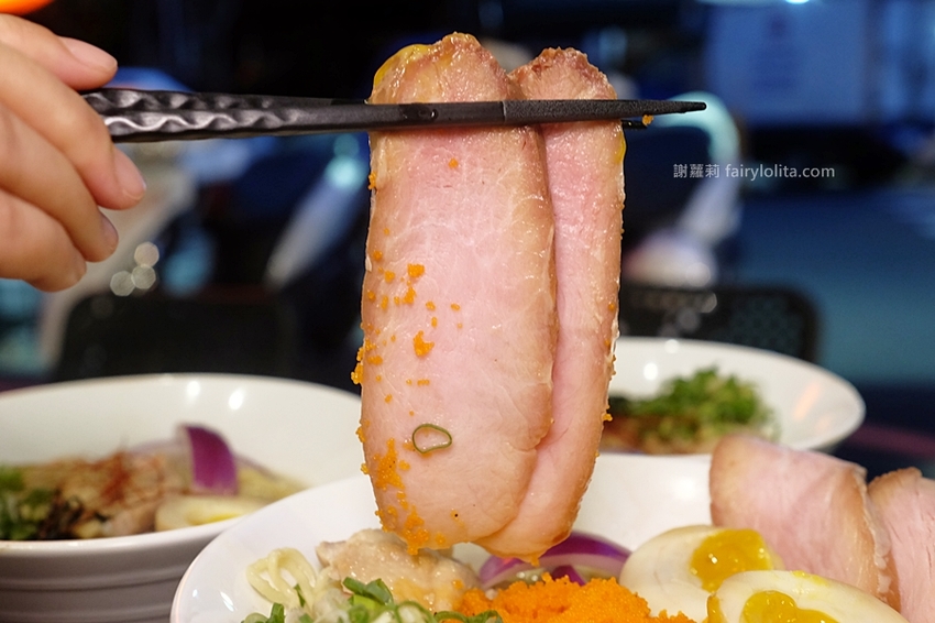 台中美食 | 麵屋聚。宵夜限定!隱藏版深夜系日式拉麵,一天只賣5小時! @蹦啾♥謝蘿莉 La vie heureuse