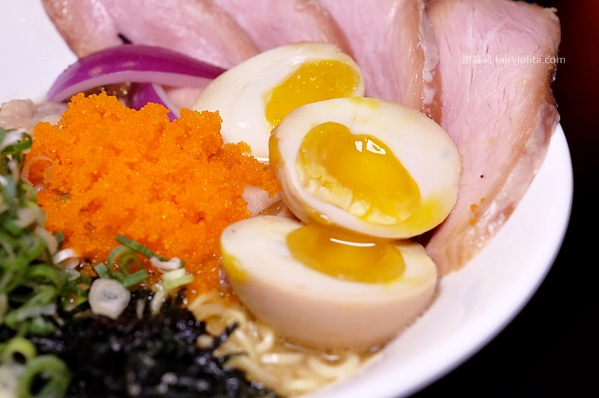 台中美食 | 麵屋聚。宵夜限定!隱藏版深夜系日式拉麵,一天只賣5小時! @蹦啾♥謝蘿莉 La vie heureuse