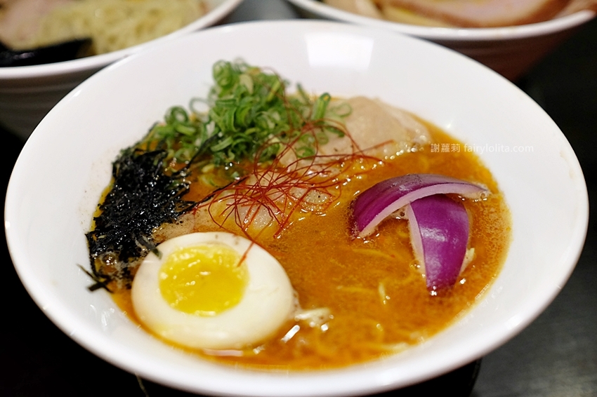 台中美食 | 麵屋聚。宵夜限定!隱藏版深夜系日式拉麵,一天只賣5小時! @蹦啾♥謝蘿莉 La vie heureuse