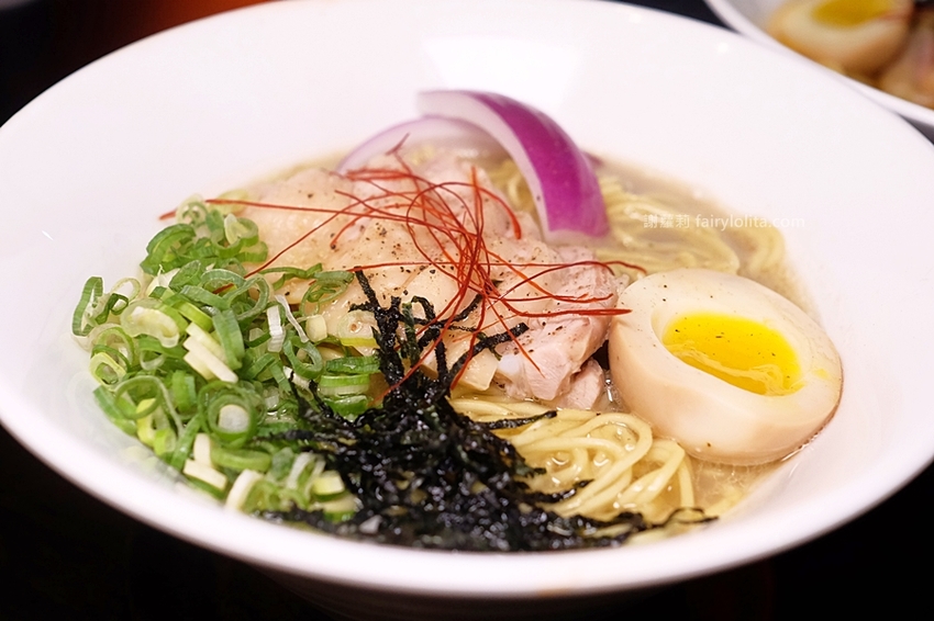 台中美食 | 麵屋聚。宵夜限定!隱藏版深夜系日式拉麵,一天只賣5小時! @蹦啾♥謝蘿莉 La vie heureuse