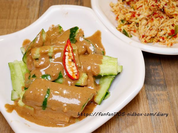 【信義區美食】星島海南雞飯 #海南雞飯 #黑蒜肉骨茶 #港式奶茶 #凍檸檬 #五分埔美食 (7).JPG