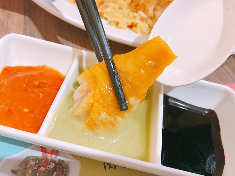 星島海南雞飯,海南雞飯,咖哩,肉骨茶,松山區美食,我不是他媽媽,慈惠宮,薑黃飯,港式奶茶,雞油飯,松山站美食,松山站平價美食,沙嗲,舒肥海南雞