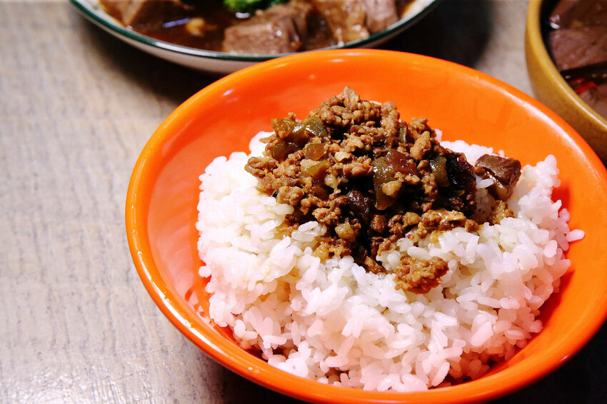 空軍三重一村附近餐廳，美鳳滷味，非凡大探索採訪過的三重美食，
