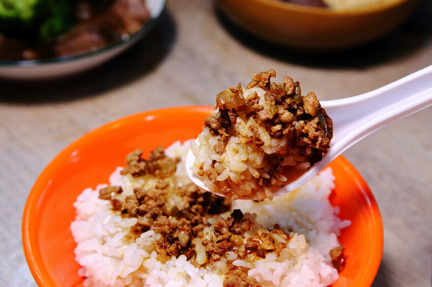 空軍三重一村附近餐廳，美鳳滷味，非凡大探索採訪過的三重美食，