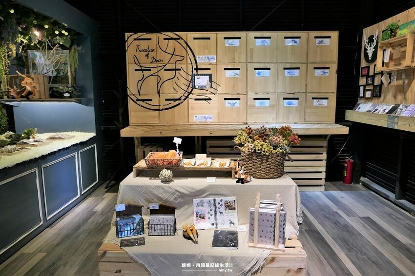 旅遊。屏東★南臺灣的小奈良 鹿境梅花鹿生態園區 拎著牧草來餵鹿 - 妮妮˙ˇ˙用類單記錄生活!!