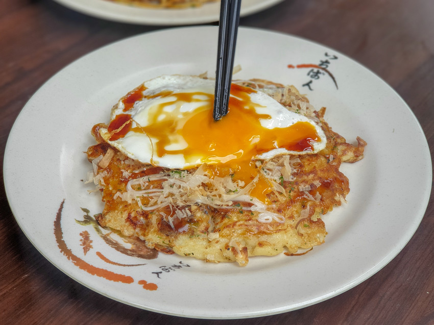 台北美食||紅葉日式愛好燒 お好み焼もみじ-古亭巷弄裡的小日本，用餐時間總是爆滿的正宗大阪燒||中正區、古亭美食