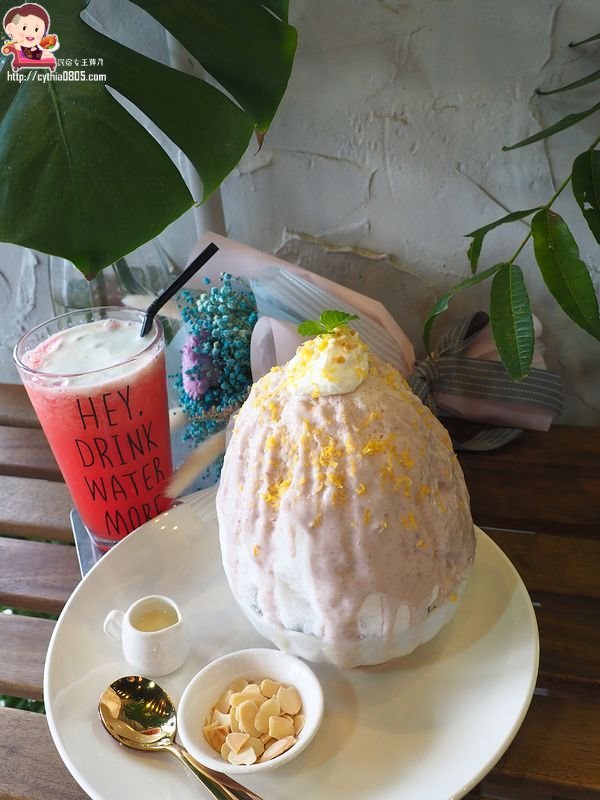 桃園中壢美食-花居樂花坊-在花店裡吃冰，在花店裡與你相遇 @民宿女王芽月-美食.旅遊.全台趴趴走