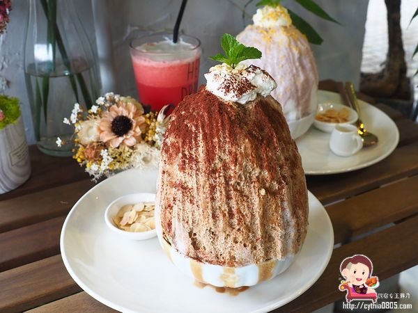 桃園中壢美食-花居樂花坊-在花店裡吃冰，在花店裡與你相遇 @民宿女王芽月-美食.旅遊.全台趴趴走