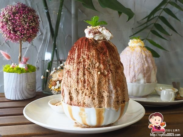 桃園中壢美食-花居樂花坊-在花店裡吃冰，在花店裡與你相遇 @民宿女王芽月-美食.旅遊.全台趴趴走