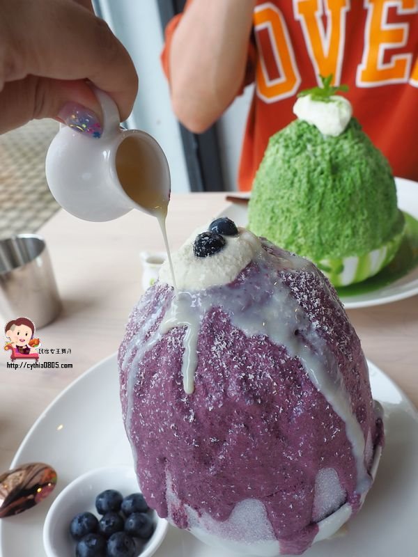 桃園中壢美食-花居樂花坊-在花店裡吃冰，在花店裡與你相遇 @民宿女王芽月-美食.旅遊.全台趴趴走