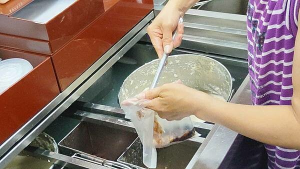 【台北美食】社子古早味豆花｜ＣＰ值爆表豆花店，超好吃又超大碗，絕對必嚐必吃！