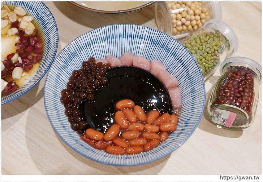 手工嫩仙草每天限量50碗,三種配料一個銅板有找!