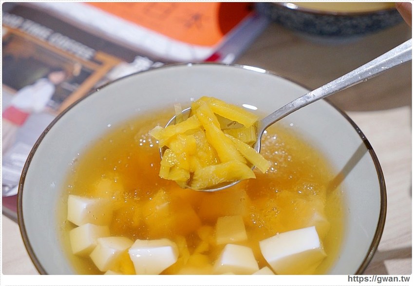 手工嫩仙草每天限量50碗,三種配料一個銅板有找!