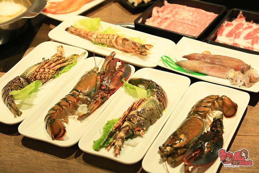 來超市吃火鍋囉!百貨公司內的火鍋宵夜場,想吃啥自己拿:祥富水產 - 熱血玩台南。跳躍新世界