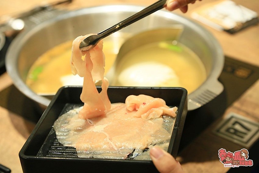 來超市吃火鍋囉!百貨公司內的火鍋宵夜場,想吃啥自己拿:祥富水產 - 熱血玩台南。跳躍新世界