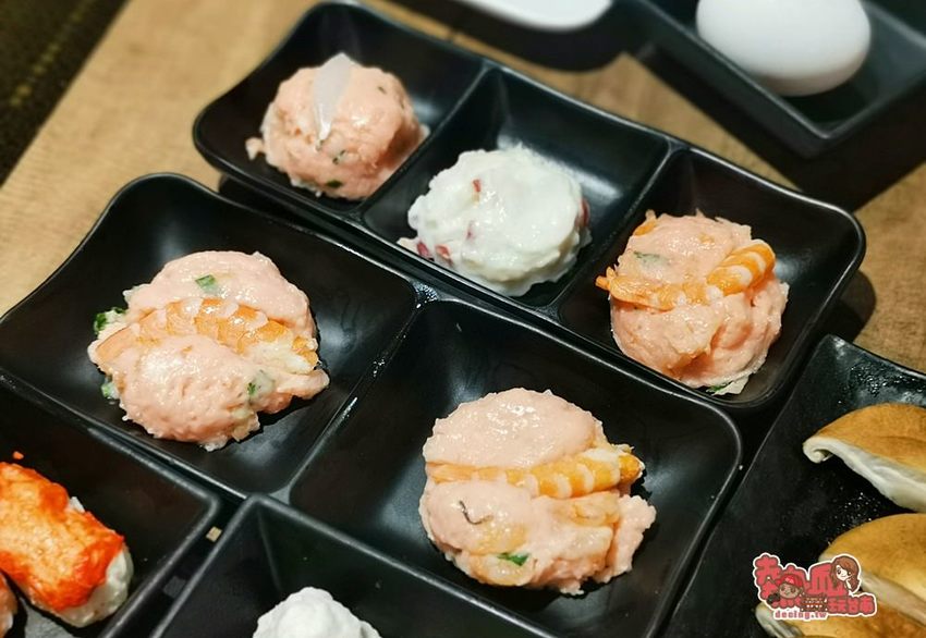 來超市吃火鍋囉!百貨公司內的火鍋宵夜場,想吃啥自己拿:祥富水產 - 熱血玩台南。跳躍新世界