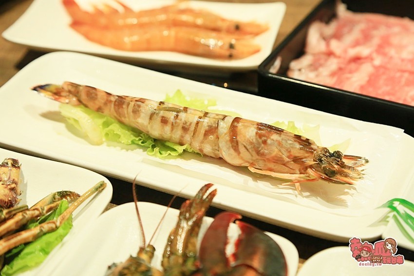 來超市吃火鍋囉!百貨公司內的火鍋宵夜場,想吃啥自己拿:祥富水產 - 熱血玩台南。跳躍新世界