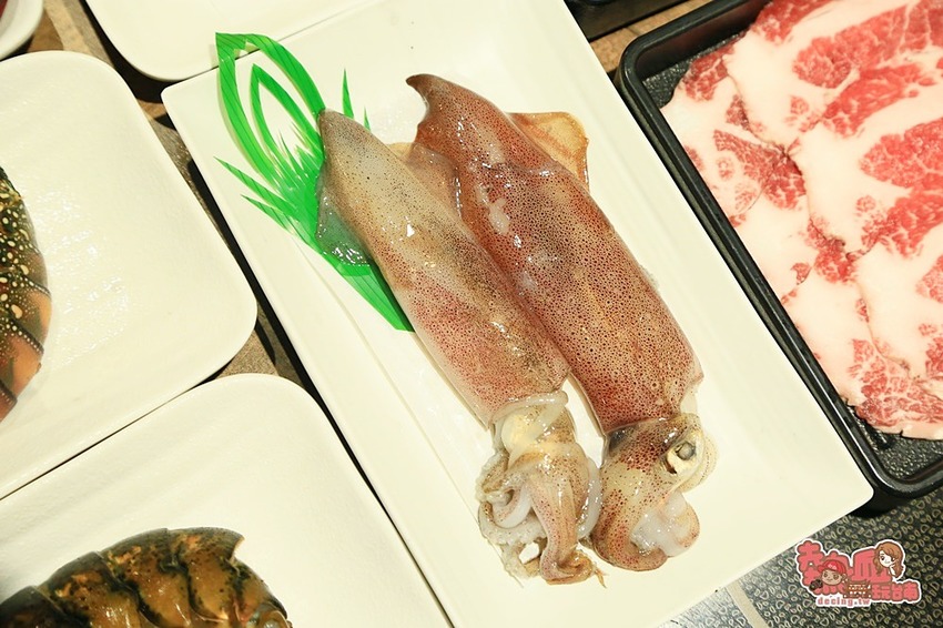 來超市吃火鍋囉!百貨公司內的火鍋宵夜場,想吃啥自己拿:祥富水產 - 熱血玩台南。跳躍新世界