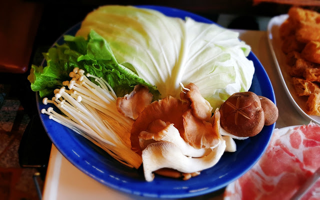 Food｜台南善化｜甘家院子－鍋底吃到飽，湯頭好有層次香氣四溢的川味麻辣火鍋