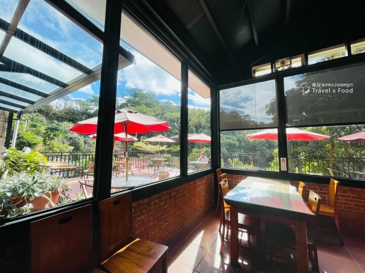 生態、景觀、餐飲與窯烤披薩DIY🍕。農場最高處的咖啡館,九芎湖照咖雅品 @魚兒 x 牽手明太子的「視」界旅行