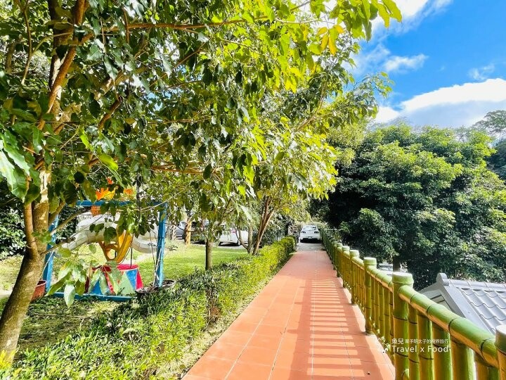 生態、景觀、餐飲與窯烤披薩DIY🍕。農場最高處的咖啡館,九芎湖照咖雅品 @魚兒 x 牽手明太子的「視」界旅行