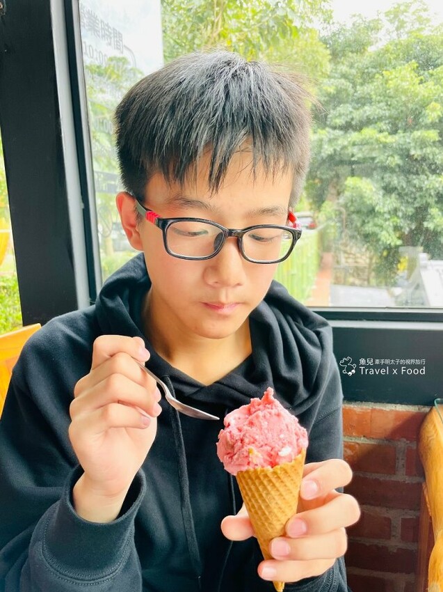 生態、景觀、餐飲與窯烤披薩DIY🍕。農場最高處的咖啡館,九芎湖照咖雅品 @魚兒 x 牽手明太子的「視」界旅行