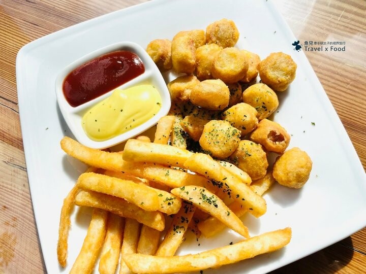 生態、景觀、餐飲與窯烤披薩DIY🍕。農場最高處的咖啡館,九芎湖照咖雅品 @魚兒 x 牽手明太子的「視」界旅行