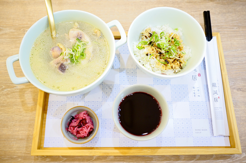 台北｜龍涎居好湯 來一碗雞湯暖心暖胃！龍涎居2.0版二代店 永康商圈美食推薦！