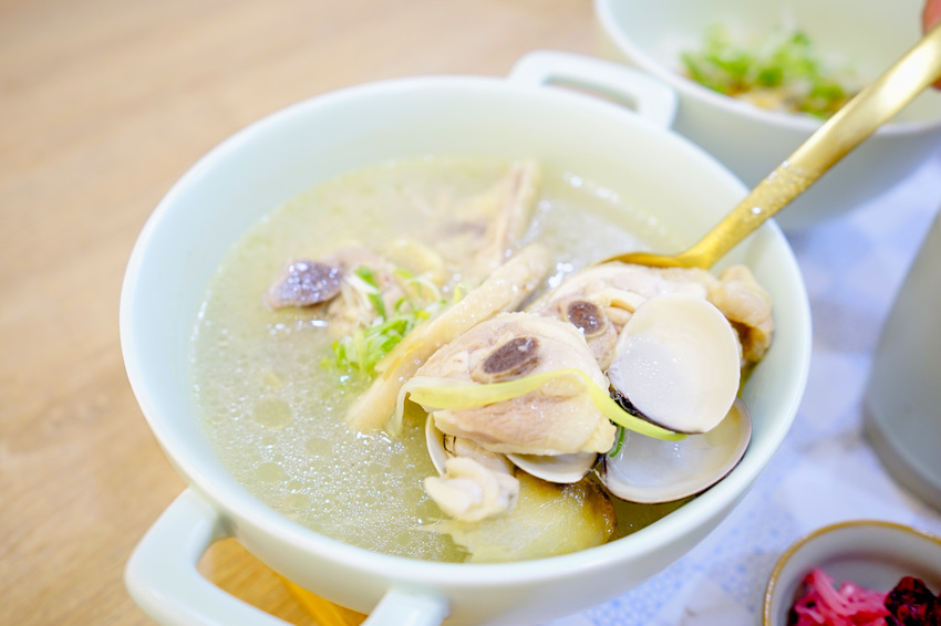 台北｜龍涎居好湯 來一碗雞湯暖心暖胃！龍涎居2.0版二代店 永康商圈美食推薦！