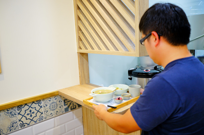 台北｜龍涎居好湯 來一碗雞湯暖心暖胃！龍涎居2.0版二代店 永康商圈美食推薦！