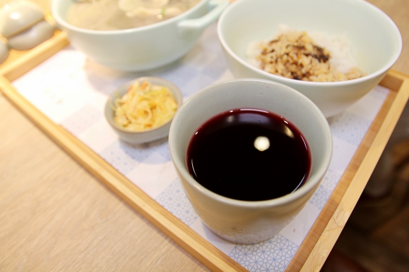 [台北]東門站永康街美食推薦 龍涎居好湯 傳說中的好喝剝皮辣椒雞湯