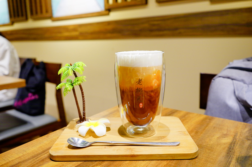 台北｜大直美食 老椰兄新泰式料理(ATT 4 Recharge) 泰式打拋豬冰花煎餃、南洋火鍋、泰國椰子冰推薦！