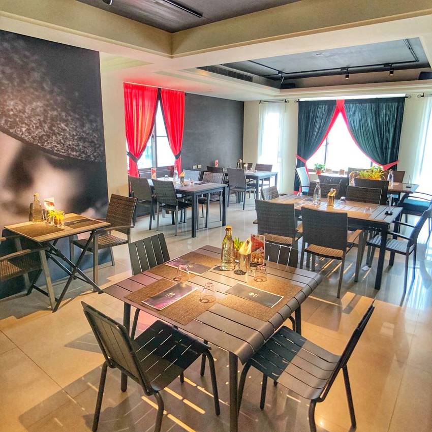 台南美食【巴薩爵斯】北區質感義式料理 義大利麵/燉飯/鬆餅 時尚高雅的氣氛是你聚餐的好選擇 | 小白只饗ㄔ美食