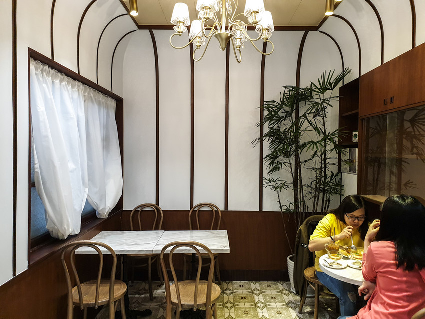 source: imgur.com 台南美食||1958老洋房-60年老洋房裡賣著南洋料理,超美的用餐環境很適合約會||北區、南洋料理