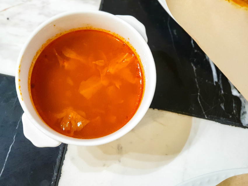 source: imgur.com 台南美食||1958老洋房-60年老洋房裡賣著南洋料理,超美的用餐環境很適合約會||北區、南洋料理