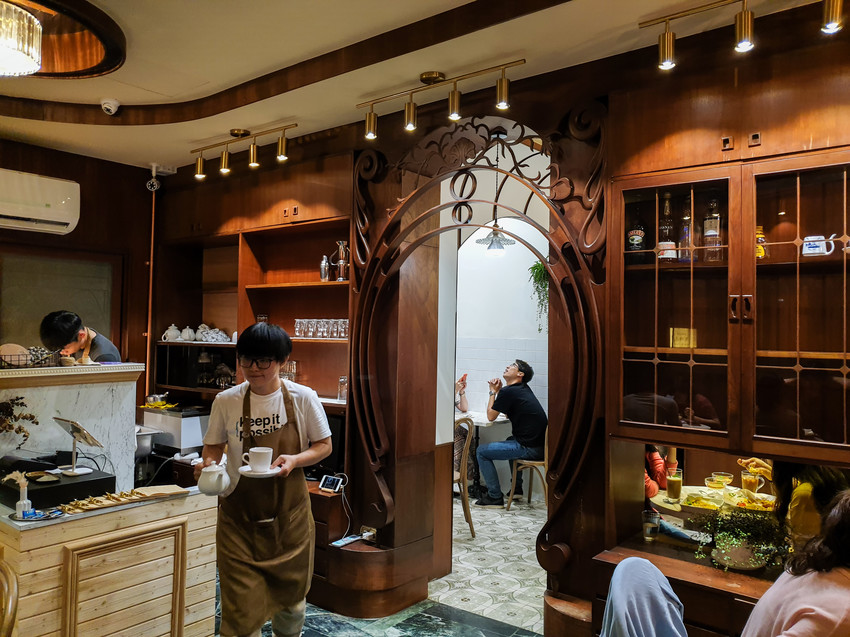 source: imgur.com 台南美食||1958老洋房-60年老洋房裡賣著南洋料理,超美的用餐環境很適合約會||北區、南洋料理