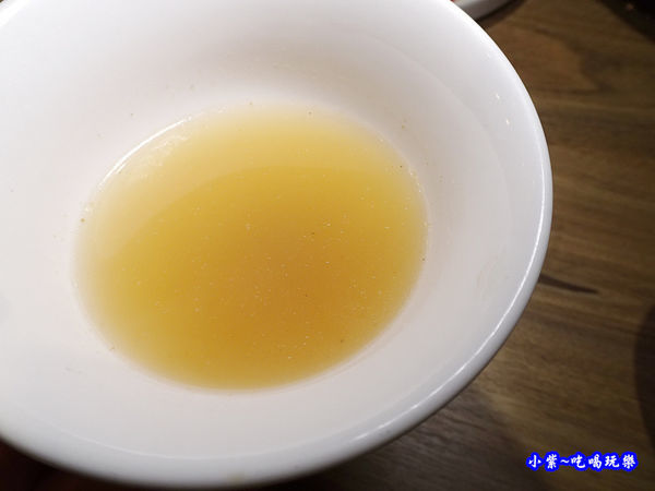 黑蒜肉骨鍋-澤鍋物 (2).jpg