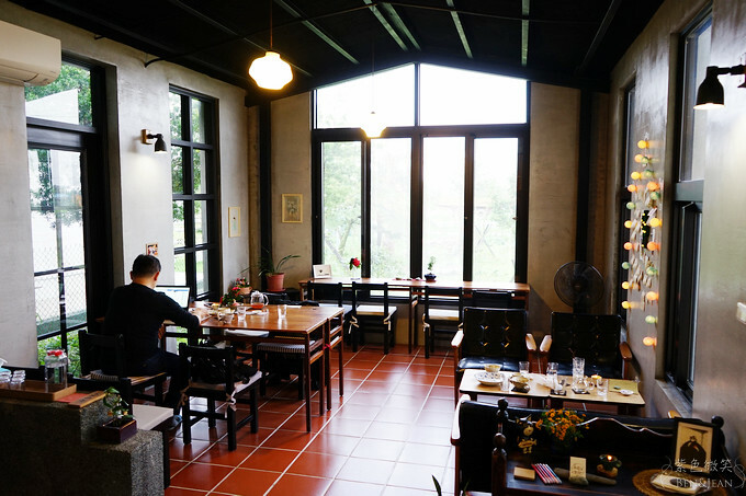 宜蘭縣員山鄉宜蘭員山》小院子咖啡 畫廊 ~帶點居家風味與藝術氣息的咖啡廳