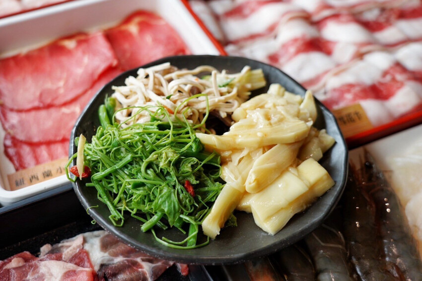 挑戰388元吃到飽！自助百匯上百種選擇！CP值爆高鍋物店