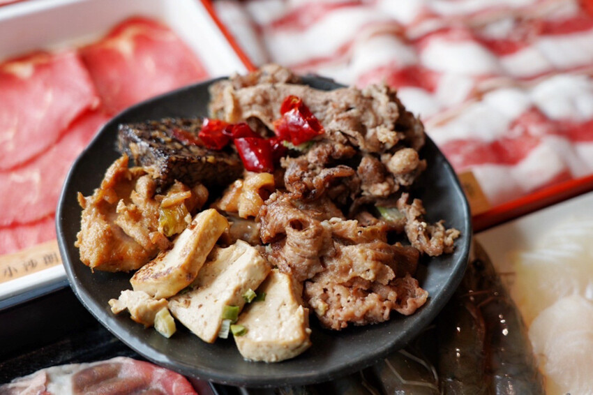 挑戰388元吃到飽！自助百匯上百種選擇！CP值爆高鍋物店