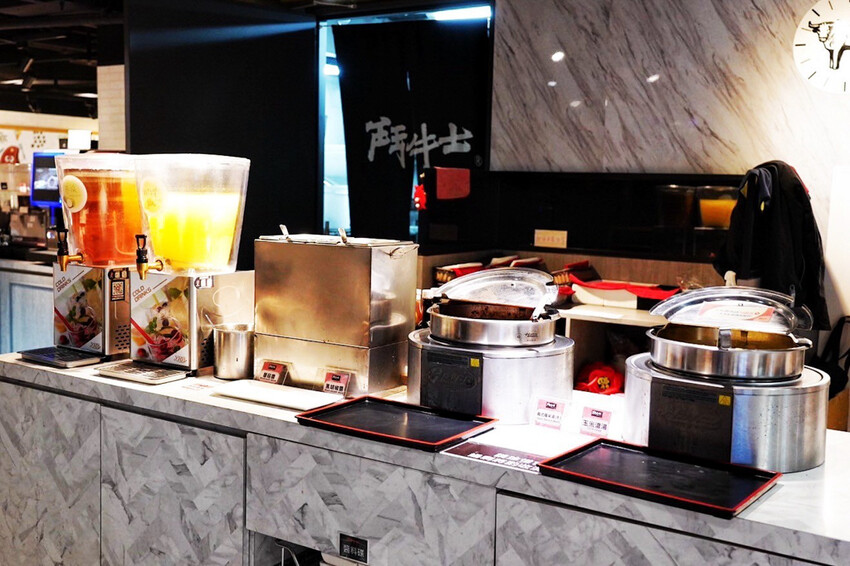 老字號牛排推出新活動！現煎北海道生食級干貝只要19元！每人每客最多爽吃6顆～