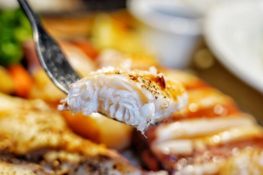 老字號牛排推出新活動！現煎北海道生食級干貝只要19元！每人每客最多爽吃6顆～